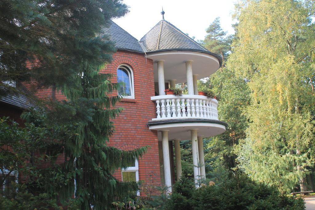 Hotel Und Restaurant Waldschloesschen Crivitz Extérieur photo